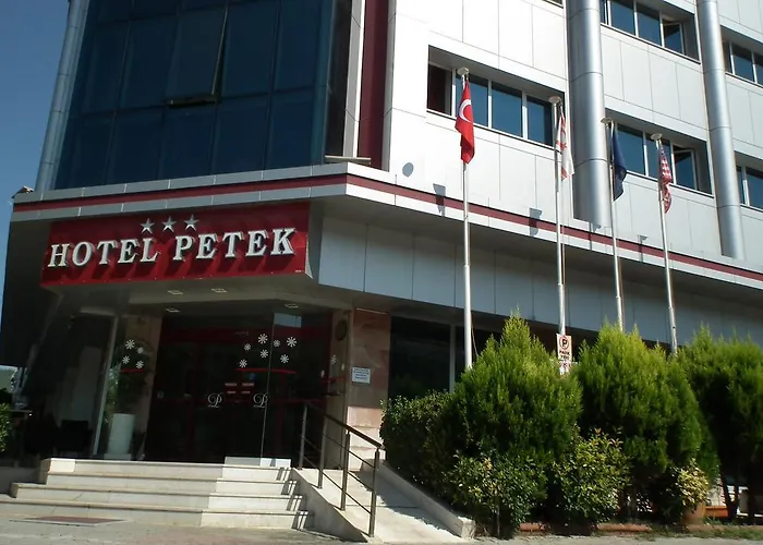 Hotel Petek 3*